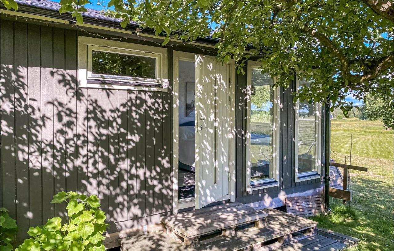 1 Bedroom Nice Home In Varberg Bagian luar foto